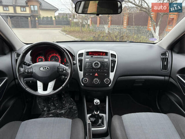 Черный Киа Сид, объемом двигателя 1.6 л и пробегом 168 тыс. км за 7450 $, фото 55 на Automoto.ua