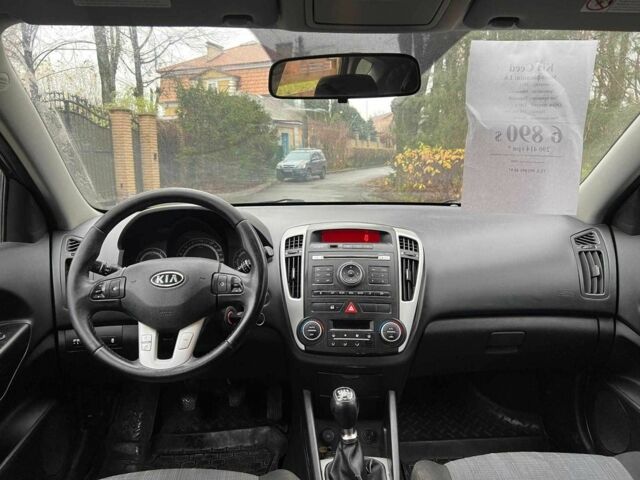 Черный Киа Сид, объемом двигателя 1.6 л и пробегом 198 тыс. км за 6790 $, фото 18 на Automoto.ua