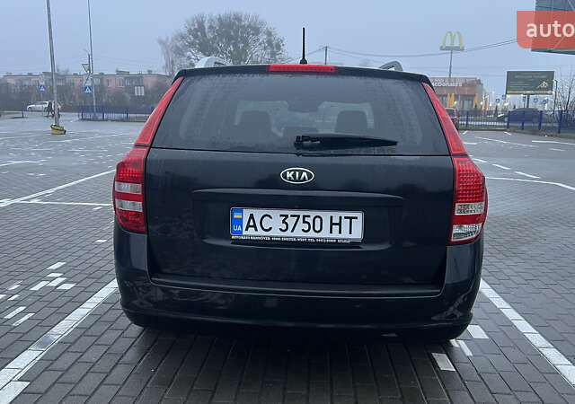 Черный Киа Сид, объемом двигателя 1.6 л и пробегом 283 тыс. км за 8200 $, фото 10 на Automoto.ua