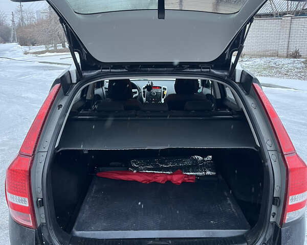 Черный Киа Сид, объемом двигателя 1.4 л и пробегом 135 тыс. км за 6000 $, фото 9 на Automoto.ua