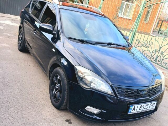 Черный Киа Сид, объемом двигателя 1.4 л и пробегом 280 тыс. км за 6400 $, фото 3 на Automoto.ua