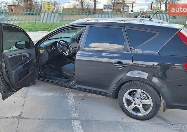 Чорний Кіа Сід, об'ємом двигуна 1.6 л та пробігом 186 тис. км за 6825 $, фото 21 на Automoto.ua