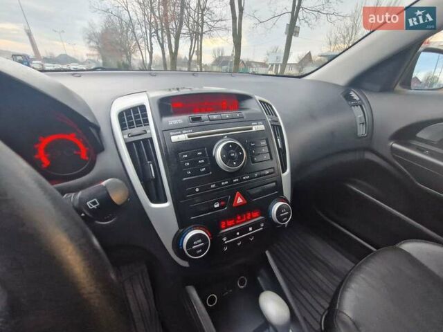 Чорний Кіа Сід, об'ємом двигуна 1.58 л та пробігом 201 тис. км за 7150 $, фото 35 на Automoto.ua