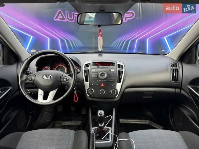 Черный Киа Сид, объемом двигателя 1.6 л и пробегом 224 тыс. км за 7799 $, фото 7 на Automoto.ua