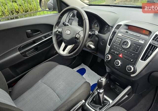 Черный Киа Сид, объемом двигателя 0 л и пробегом 222 тыс. км за 6999 $, фото 6 на Automoto.ua