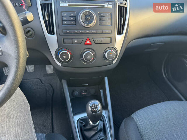 Черный Киа Сид, объемом двигателя 0 л и пробегом 196 тыс. км за 8200 $, фото 35 на Automoto.ua