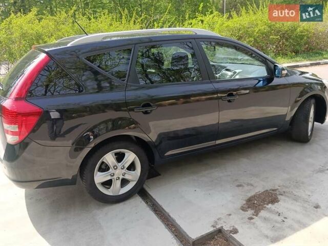 Черный Киа Сид, объемом двигателя 1.59 л и пробегом 280 тыс. км за 7800 $, фото 2 на Automoto.ua