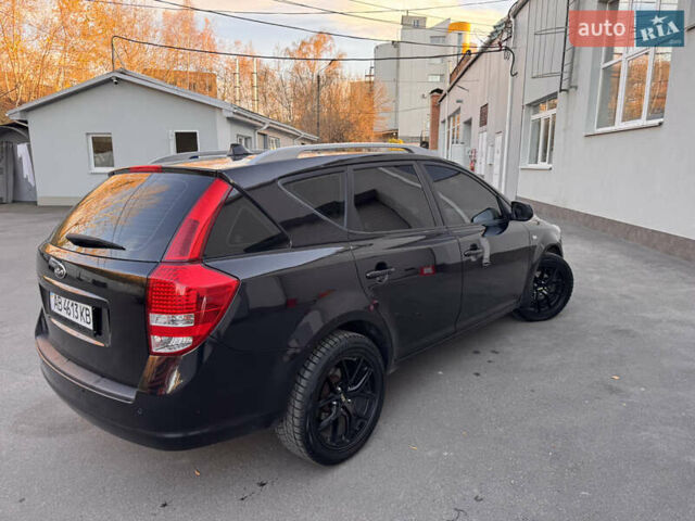 Черный Киа Сид, объемом двигателя 1.6 л и пробегом 270 тыс. км за 8500 $, фото 4 на Automoto.ua