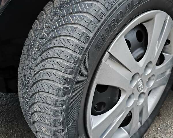 Черный Киа Сид, объемом двигателя 1.6 л и пробегом 224 тыс. км за 7800 $, фото 27 на Automoto.ua