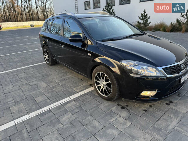 Черный Киа Сид, объемом двигателя 0 л и пробегом 196 тыс. км за 8200 $, фото 4 на Automoto.ua