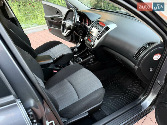 Черный Киа Сид, объемом двигателя 0 л и пробегом 173 тыс. км за 7299 $, фото 68 на Automoto.ua