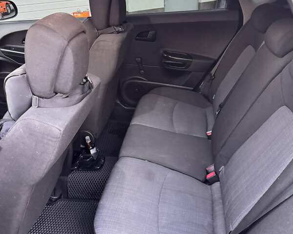 Черный Киа Сид, объемом двигателя 1.6 л и пробегом 270 тыс. км за 8500 $, фото 8 на Automoto.ua