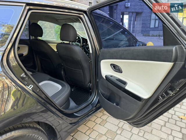 Чорний Кіа Сід, об'ємом двигуна 1.6 л та пробігом 178 тис. км за 8200 $, фото 23 на Automoto.ua