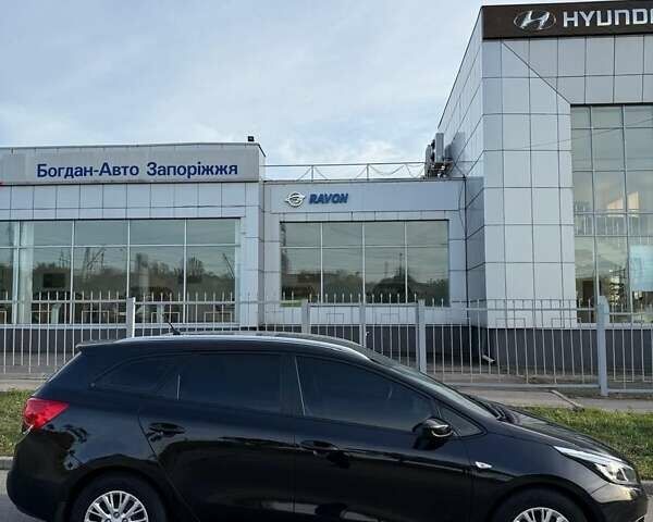 Кіа Сід 2013 у Запоріжжя на Automoto.ua Чорний Кіа Сід, об'ємом двигуна 1.6 л та пробігом 62 тис. км за 11000 $, фото 5 на Automoto.ua