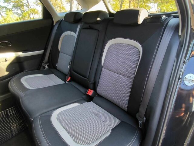 Киа Сид 2013 в Киеве на Automoto.ua Черный Киа Сид, объемом двигателя 1.4 л и пробегом 238 тыс. км за 4498 $, фото 7 на Automoto.ua