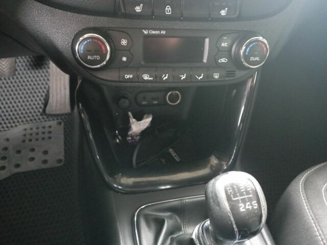 Чорний Кіа Сід, об'ємом двигуна 0 л та пробігом 135 тис. км за 8700 $, фото 15 на Automoto.ua