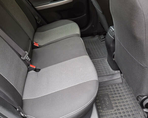 Чорний Кіа Сід, об'ємом двигуна 1.6 л та пробігом 137 тис. км за 11500 $, фото 12 на Automoto.ua