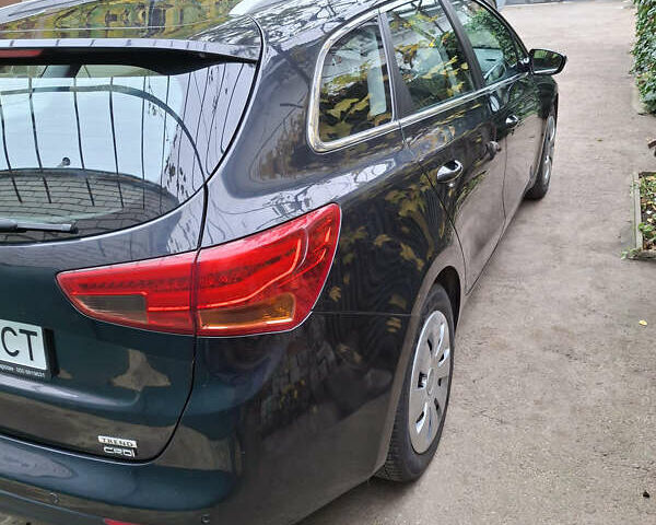 Чорний Кіа Сід, об'ємом двигуна 1.6 л та пробігом 137 тис. км за 11500 $, фото 5 на Automoto.ua