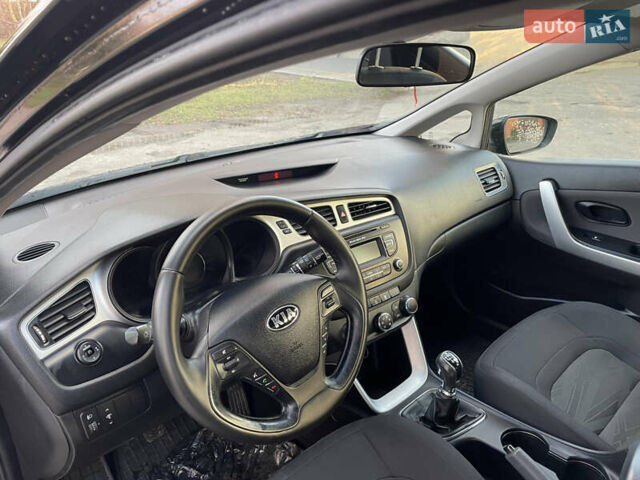 Черный Киа Сид, объемом двигателя 1.6 л и пробегом 241 тыс. км за 7900 $, фото 14 на Automoto.ua