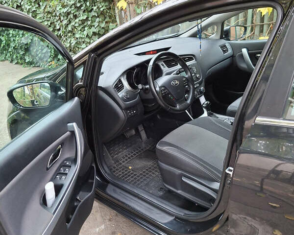 Чорний Кіа Сід, об'ємом двигуна 1.6 л та пробігом 137 тис. км за 11500 $, фото 9 на Automoto.ua