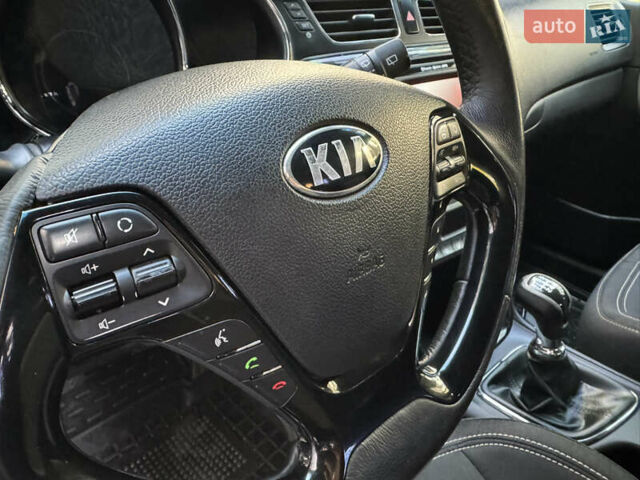 Чорний Кіа Сід, об'ємом двигуна 1.6 л та пробігом 178 тис. км за 8200 $, фото 41 на Automoto.ua