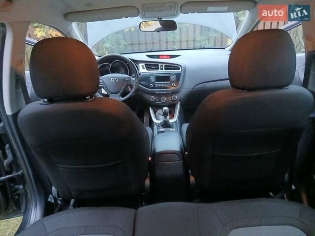 Чорний Кіа Сід, об'ємом двигуна 1.6 л та пробігом 227 тис. км за 8400 $, фото 17 на Automoto.ua