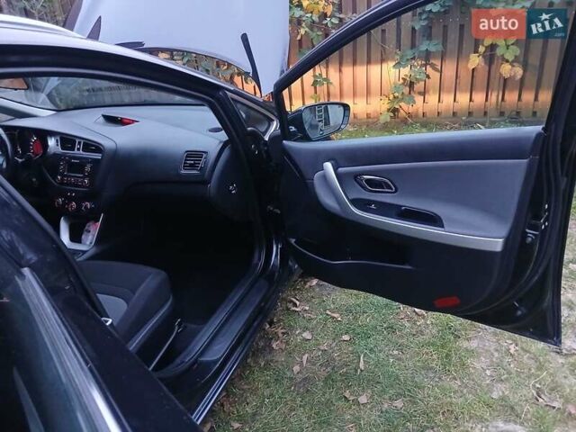 Чорний Кіа Сід, об'ємом двигуна 1.6 л та пробігом 227 тис. км за 8400 $, фото 19 на Automoto.ua