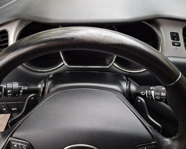 Чорний Кіа Сід, об'ємом двигуна 1.6 л та пробігом 137 тис. км за 11500 $, фото 16 на Automoto.ua