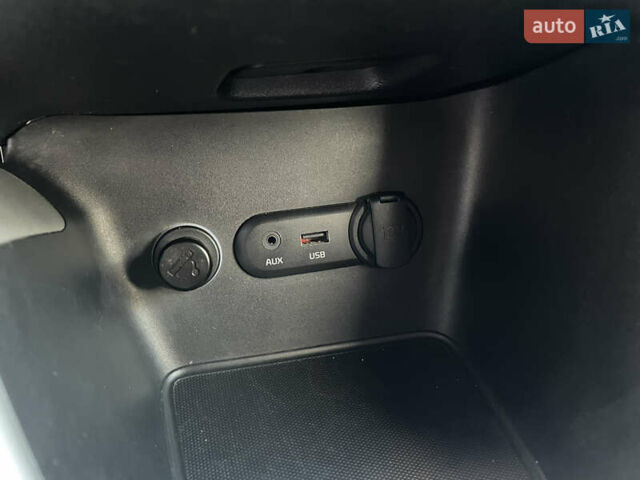 Черный Киа Сид, объемом двигателя 1.6 л и пробегом 241 тыс. км за 7950 $, фото 13 на Automoto.ua