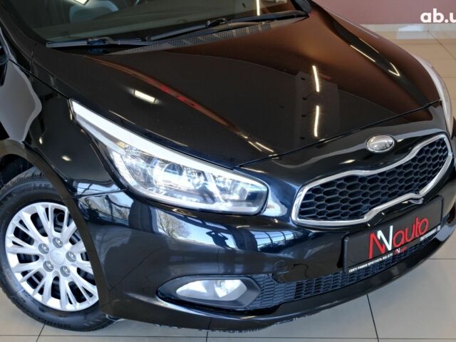 Черный Киа Сид, объемом двигателя 1.6 л и пробегом 150 тыс. км за 8900 $, фото 2 на Automoto.ua