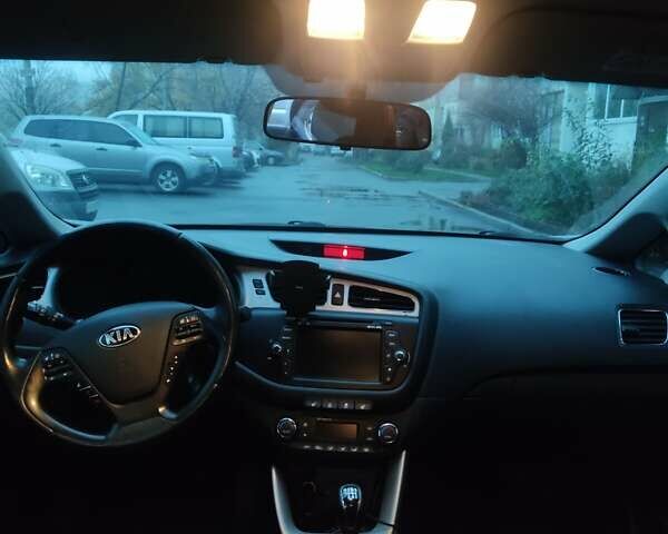 Черный Киа Сид, объемом двигателя 1.58 л и пробегом 267 тыс. км за 8700 $, фото 9 на Automoto.ua