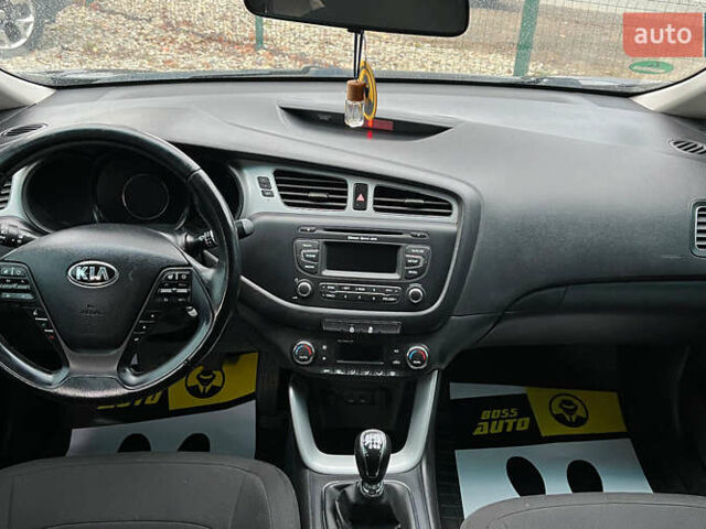Черный Киа Сид, объемом двигателя 1.58 л и пробегом 147 тыс. км за 9600 $, фото 6 на Automoto.ua