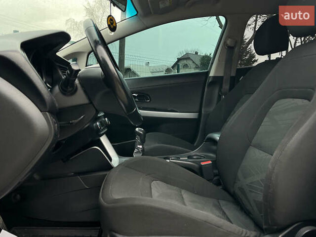 Черный Киа Сид, объемом двигателя 1.58 л и пробегом 147 тыс. км за 9600 $, фото 5 на Automoto.ua