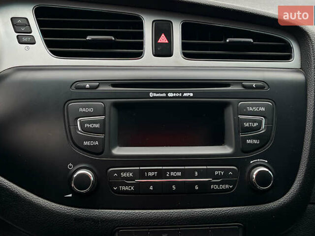 Черный Киа Сид, объемом двигателя 1.58 л и пробегом 147 тыс. км за 9600 $, фото 8 на Automoto.ua