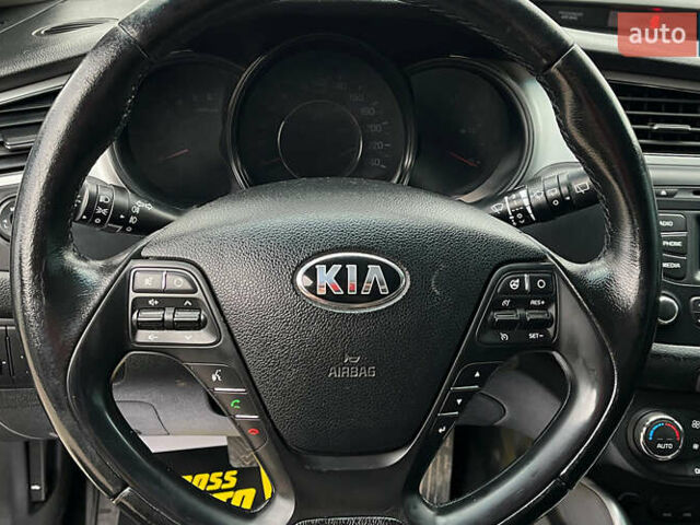 Черный Киа Сид, объемом двигателя 1.58 л и пробегом 147 тыс. км за 9600 $, фото 7 на Automoto.ua