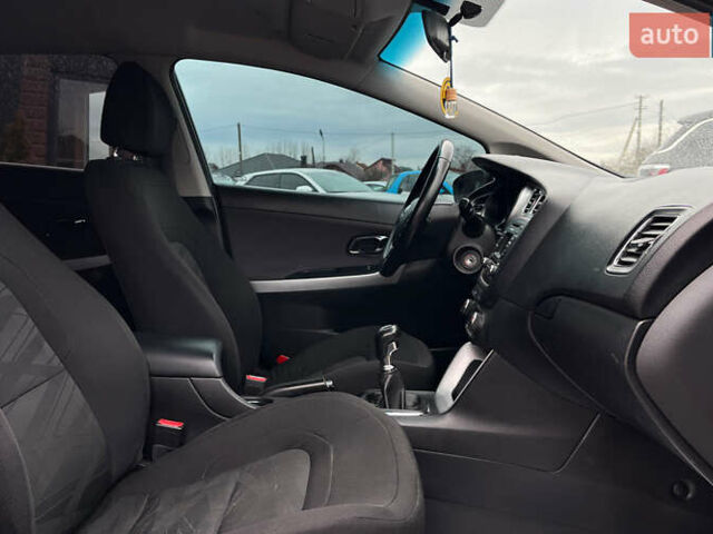 Черный Киа Сид, объемом двигателя 1.58 л и пробегом 147 тыс. км за 9600 $, фото 17 на Automoto.ua