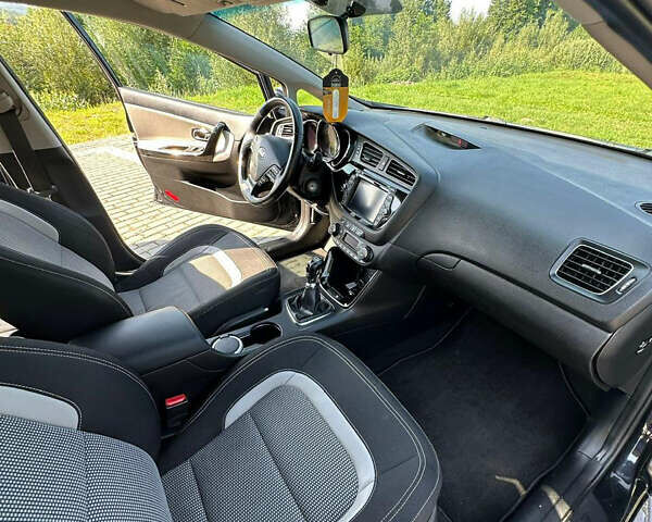 Черный Киа Сид, объемом двигателя 1.6 л и пробегом 189 тыс. км за 9999 $, фото 12 на Automoto.ua