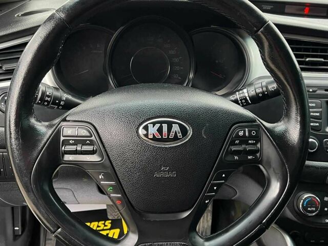 Черный Киа Сид, объемом двигателя 1.6 л и пробегом 147 тыс. км за 9600 $, фото 7 на Automoto.ua