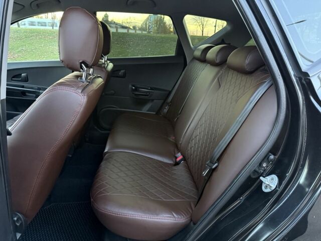 Кіа Сід 2015 у Кривому Розі на Automoto.ua Чорний Кіа Сід, об'ємом двигуна 1.6 л та пробігом 192 тис. км за 6800 $, фото 9 на Automoto.ua