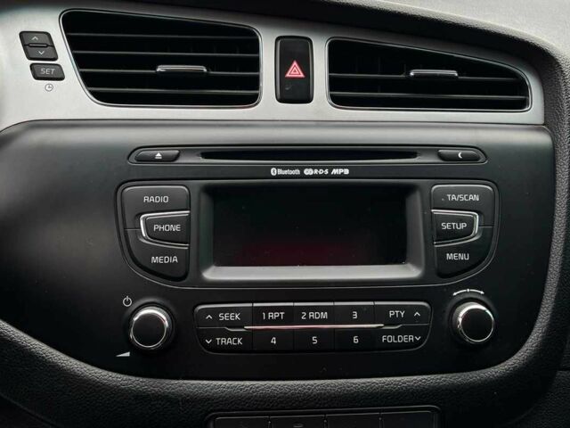 Черный Киа Сид, объемом двигателя 1.6 л и пробегом 147 тыс. км за 9600 $, фото 8 на Automoto.ua