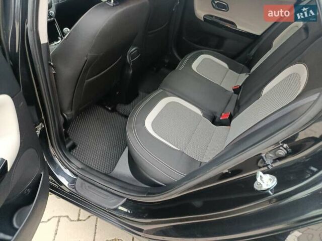 Черный Киа Сид, объемом двигателя 1.58 л и пробегом 207 тыс. км за 11900 $, фото 42 на Automoto.ua