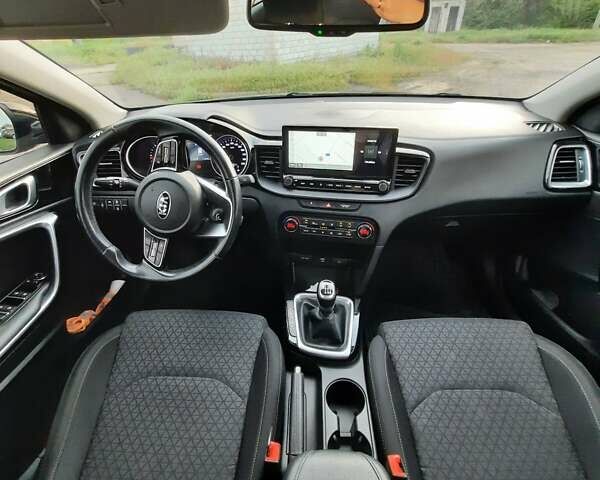 Черный Киа Сид, объемом двигателя 1.6 л и пробегом 224 тыс. км за 13500 $, фото 13 на Automoto.ua