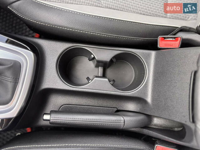 Чорний Кіа Сід, об'ємом двигуна 1.59 л та пробігом 71 тис. км за 15999 $, фото 12 на Automoto.ua