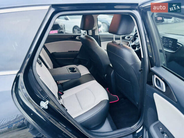 Чорний Кіа Сід, об'ємом двигуна 1.59 л та пробігом 71 тис. км за 15999 $, фото 42 на Automoto.ua