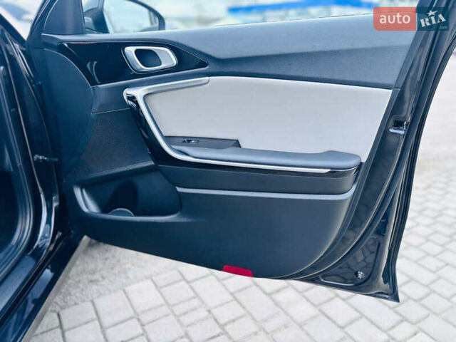 Чорний Кіа Сід, об'ємом двигуна 1.59 л та пробігом 71 тис. км за 15999 $, фото 39 на Automoto.ua