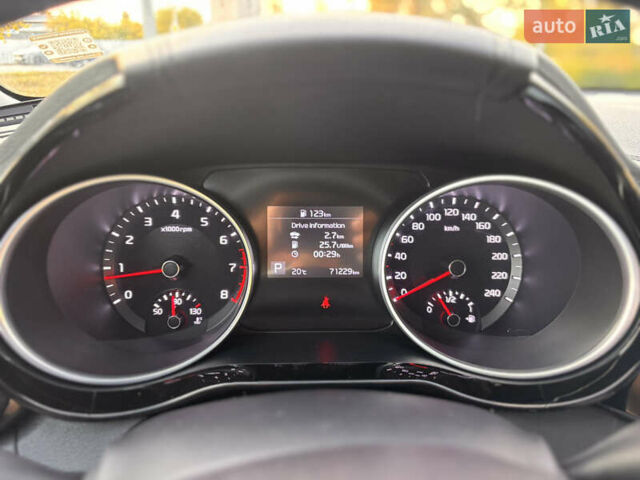 Чорний Кіа Сід, об'ємом двигуна 1.59 л та пробігом 71 тис. км за 15999 $, фото 14 на Automoto.ua