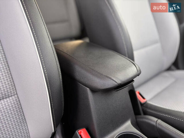 Чорний Кіа Сід, об'ємом двигуна 1.59 л та пробігом 71 тис. км за 15999 $, фото 29 на Automoto.ua