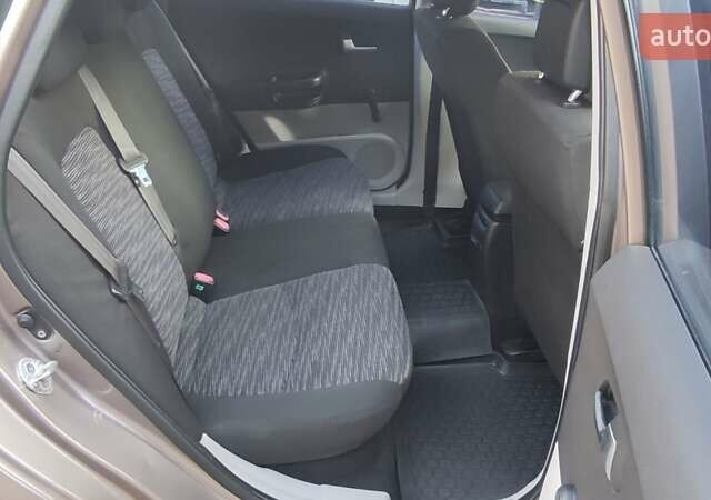 Коричневый Киа Сид, объемом двигателя 1.4 л и пробегом 212 тыс. км за 4600 $, фото 22 на Automoto.ua