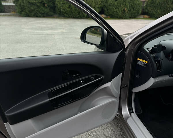 Коричневый Киа Сид, объемом двигателя 1.6 л и пробегом 175 тыс. км за 5200 $, фото 20 на Automoto.ua