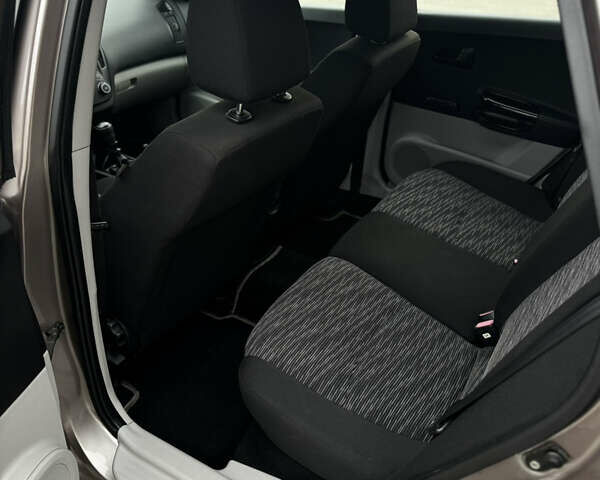 Коричневый Киа Сид, объемом двигателя 1.6 л и пробегом 175 тыс. км за 5200 $, фото 17 на Automoto.ua